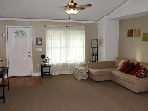 2nd image of 371 SW Walter Ave