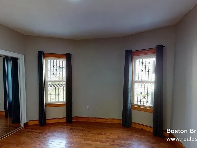 6 Cawfield St #3 — Photo 2