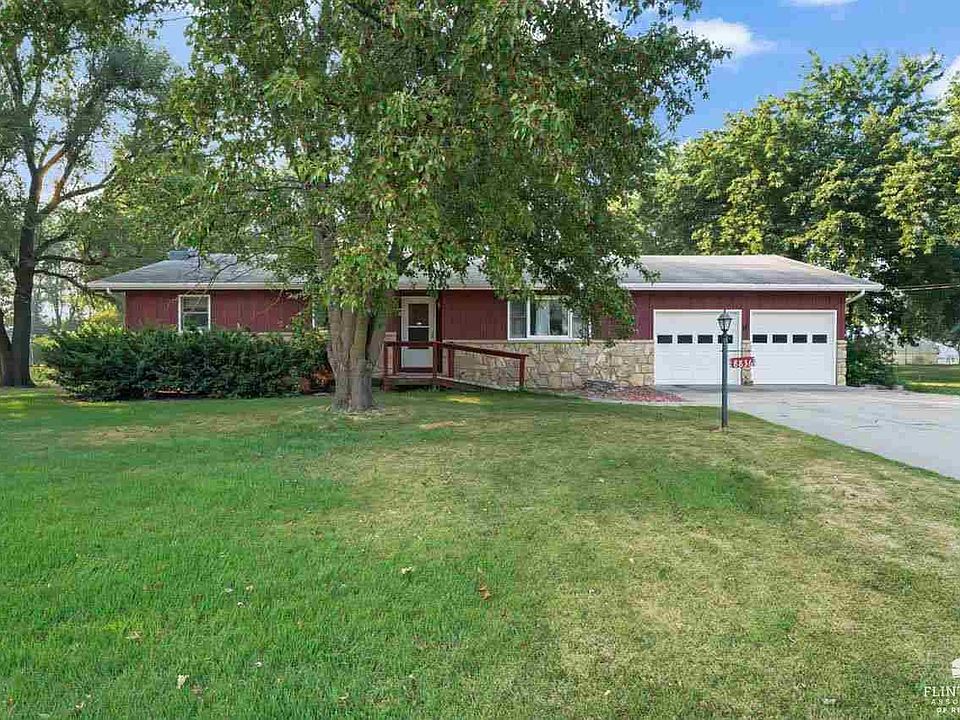 1st image of 8836 Glendale Cir