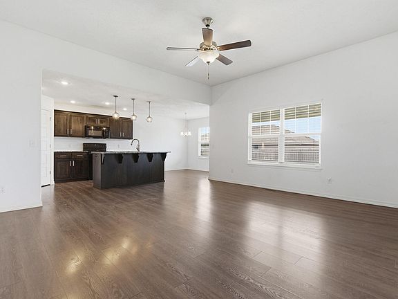 4th image of 5585 W Pecan Street
