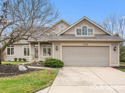 1733 Oakleigh Woods Dr NW, Grand Rapids, MI, 49504