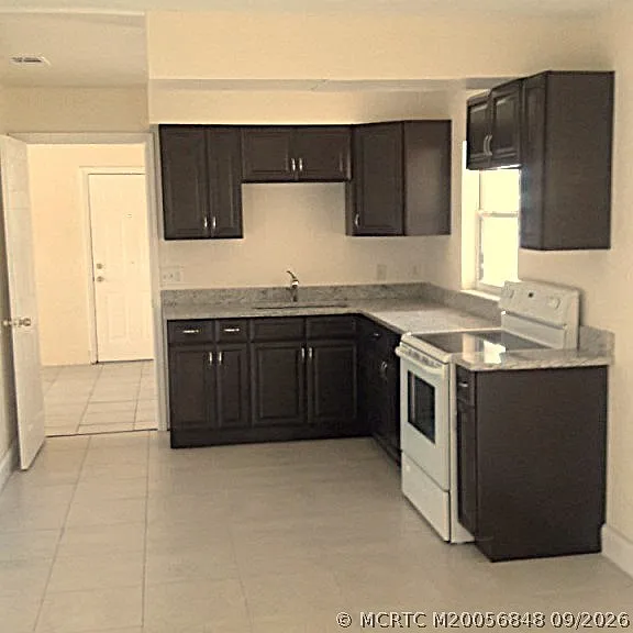 3 bed, 2.0 bath, 1635 sqft, $2,225 — Photo 4