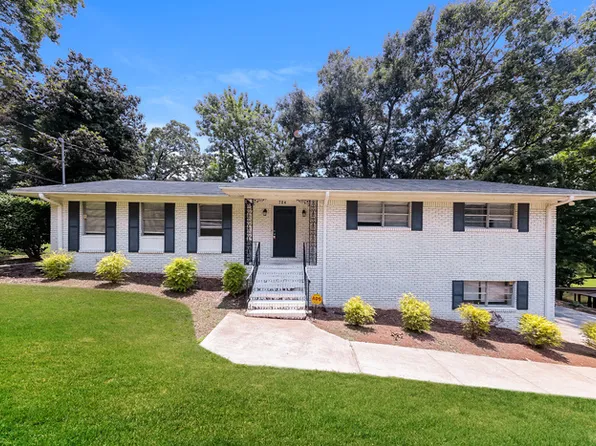 704 Alice St, Bessemer, AL 35022