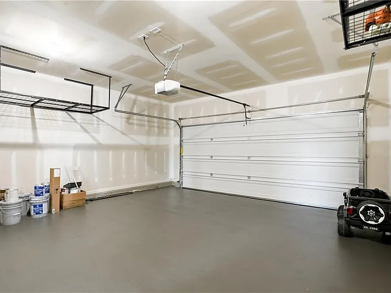 395 Knightsbridge Ln — Photo 26