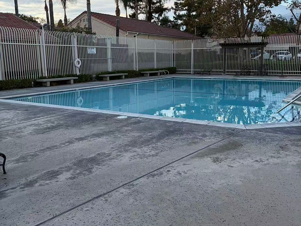 1st image of 8660 Creekside Pl