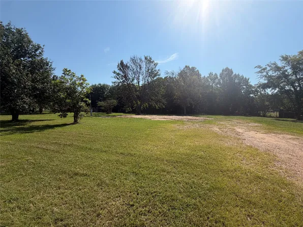 595 Fm 911 S, Avery, TX 75554