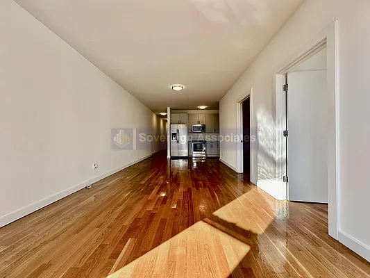 Rented by Sovereign Associates | media 31