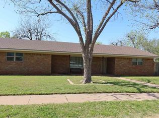 1544 Sweetbriar Dr, Wichita Falls, TX 76302