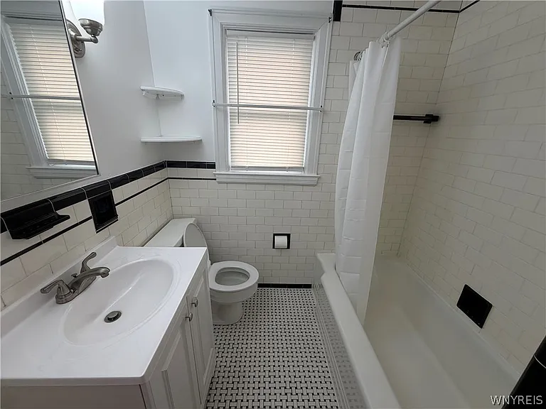 806 Cleveland Dr #UPPER — Photo 8