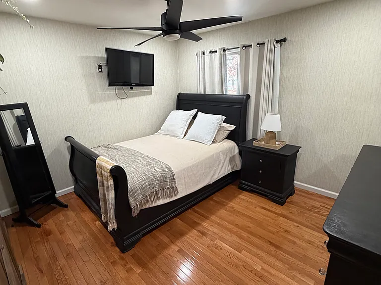 2690 Seville Cir — Photo 11