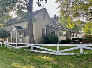 35 W George St, Mascoutah, IL 62258