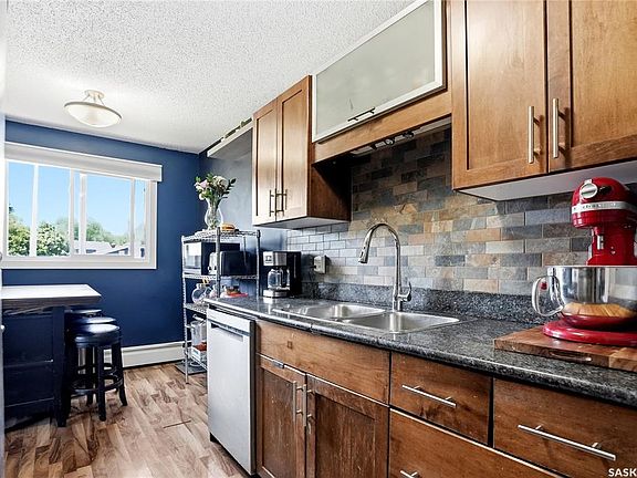 5th image of UNIT 7-115 Acadia DRIVE