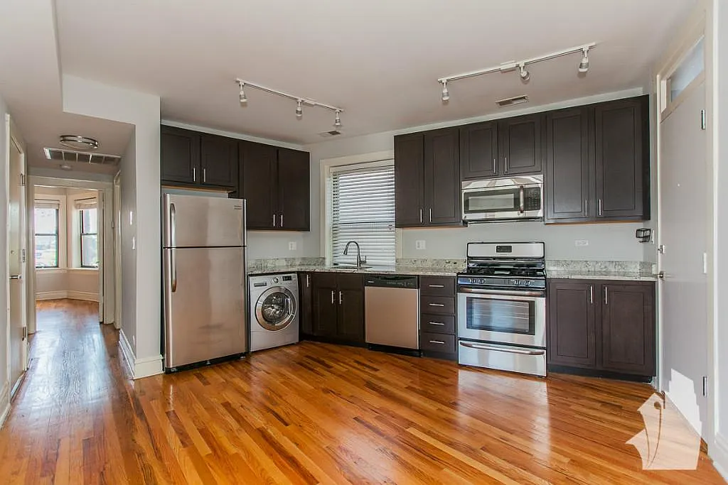 2 bed, 1.0 bath, $2,650 — Photo 1