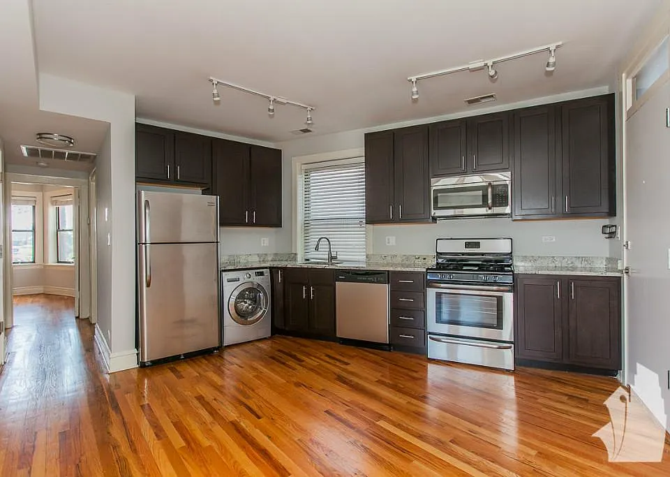 2233 W Wilson Ave #1