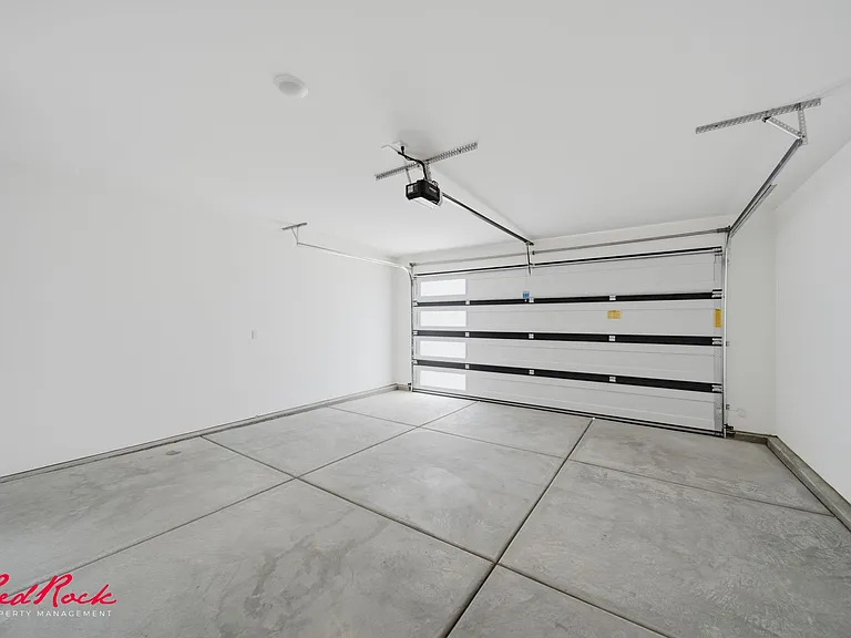 2341 E Siegel Ln — Photo 31