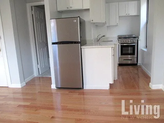 Rented by Living New York | media 33