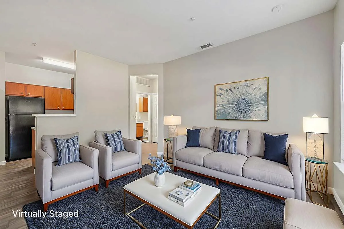 Vistas of Vance Jackson Apartments — Photo 4