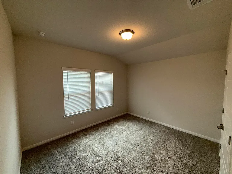434 Shelton Pass — Photo 5