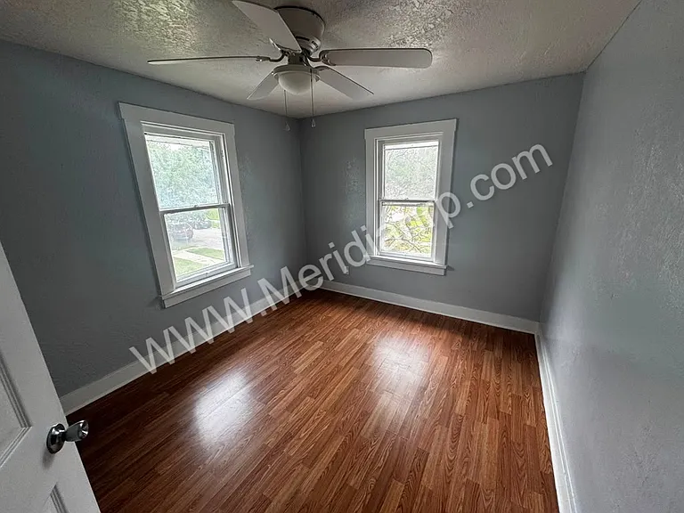 3015 Holton Ave — Photo 5