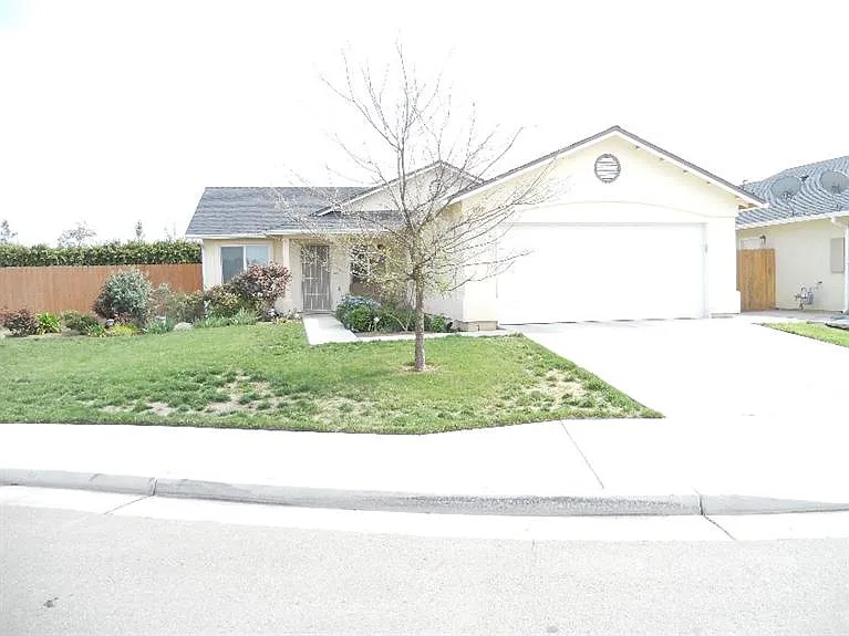 2351 S Rogers Ln photo 1