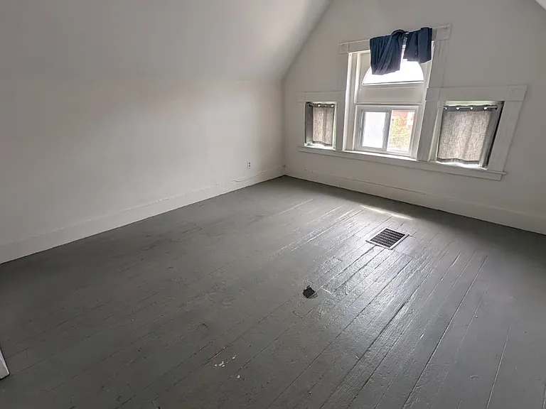 83 Sachem St #3R — Photo 2