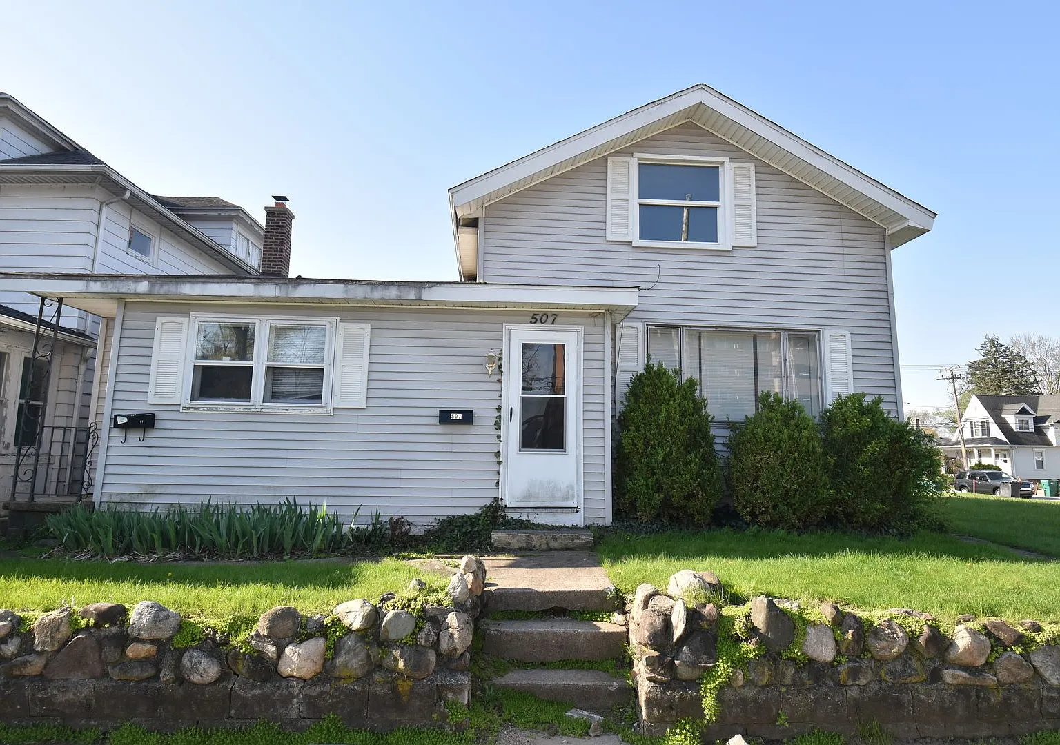 507 Lincolnway East Mishawaka-Duplex — Photo 2