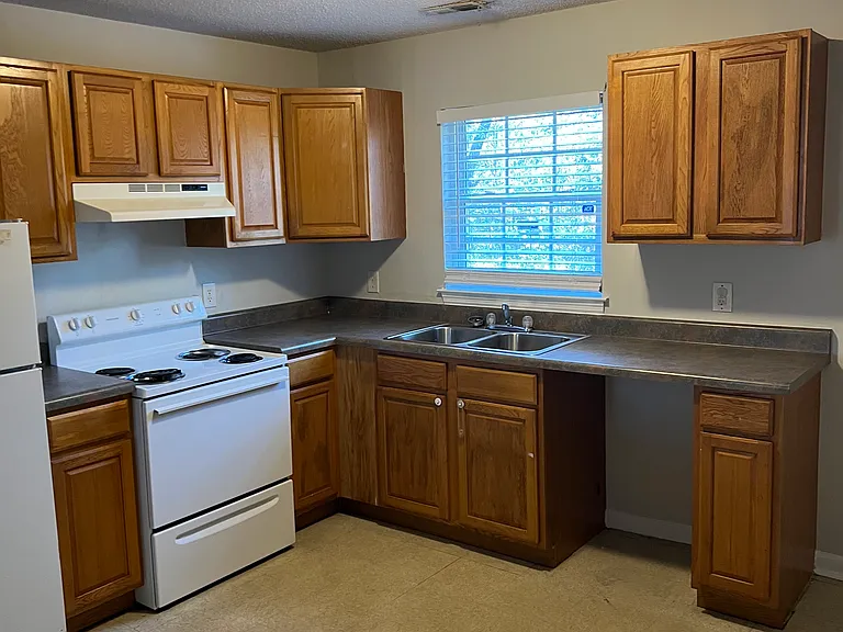 238 Lloyd St SE #238 — Photo 1