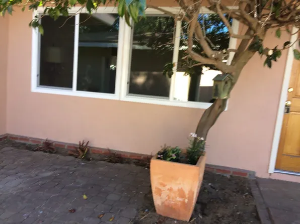 2416 Carnegie Ln, Redondo Beach, CA 90278