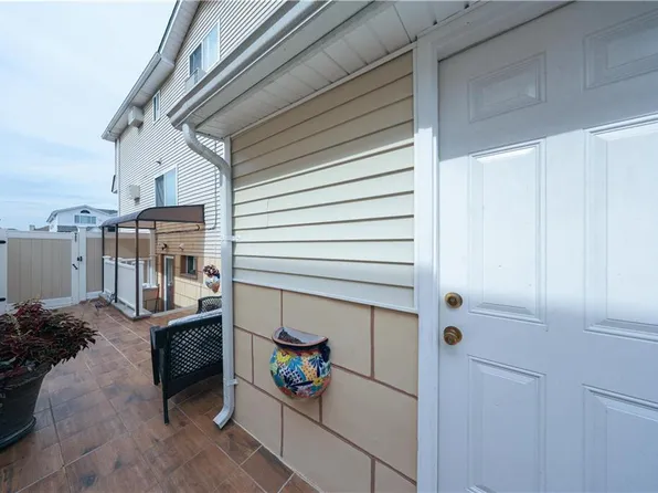 49 Lewiston Street image 26 of 45