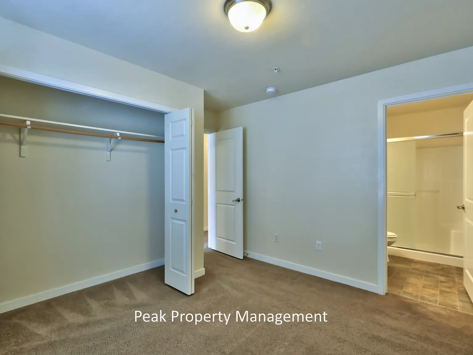 2 bed, 2.5 bath, 1189 sqft, $1,425 — Photo 2