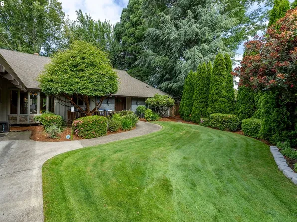 2798 Firwood Way, Eugene, OR 97401