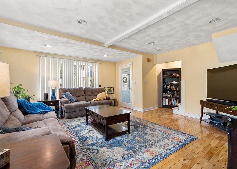 28 Springdale Ave, Saugus, MA 01906 Zillow