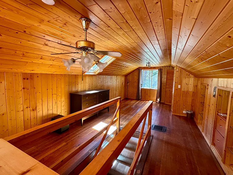 upstairs loft with plenty of sleeping and/or additional entertaining or work space