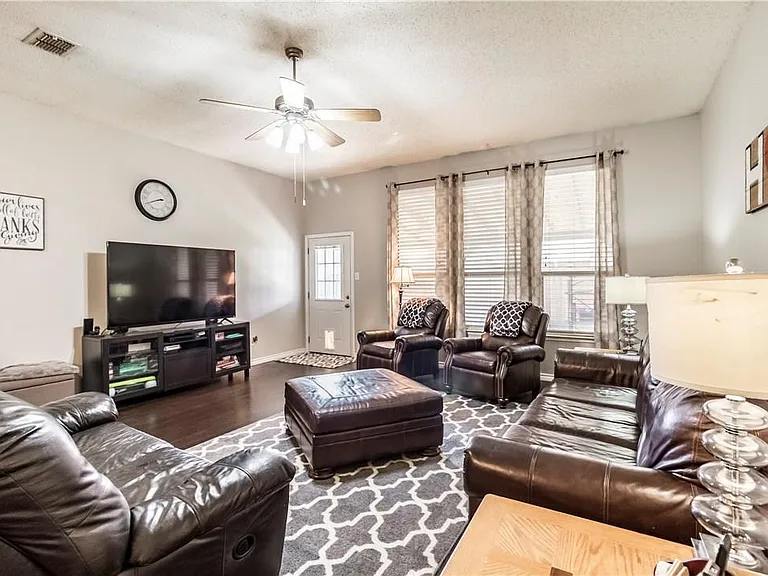 5051 Stagecoach Way — Photo 8