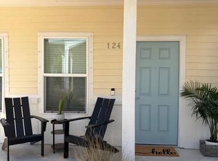 124 Lavaca Cir, Rockport, TX 78382