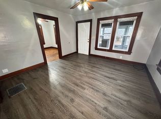 412 Taylor Ave, Charleston, IL 61920