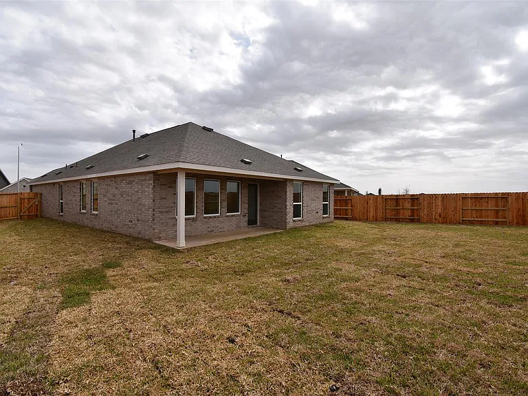 6303 Golden Seaton Dr — Photo 39