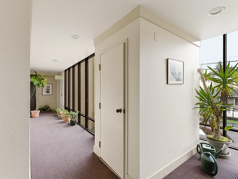 58 E Poplar Ave #5 — Photo 20