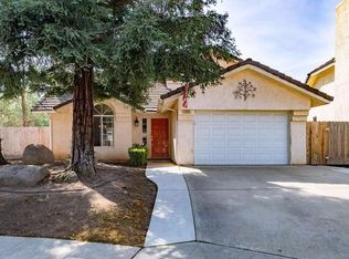 1565 E Lester Ave, Fresno, CA 93720