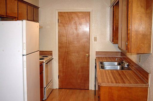 5th image of 1007 Summer Court Cir APT C