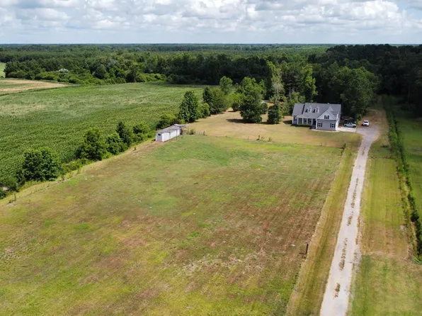 1607 S Nc 111 Highway, Chinquapin, NC 28521