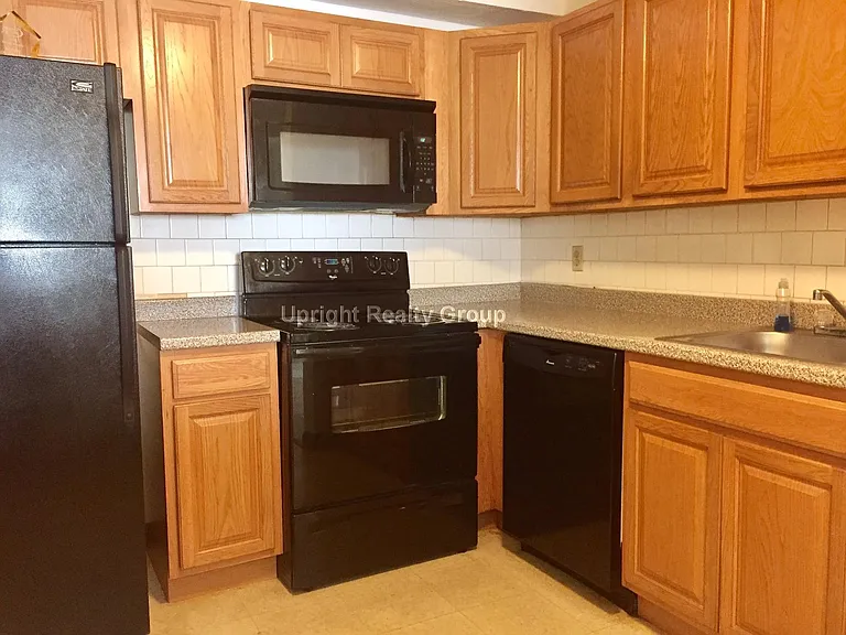 740 Central St #H10 — Photo 1