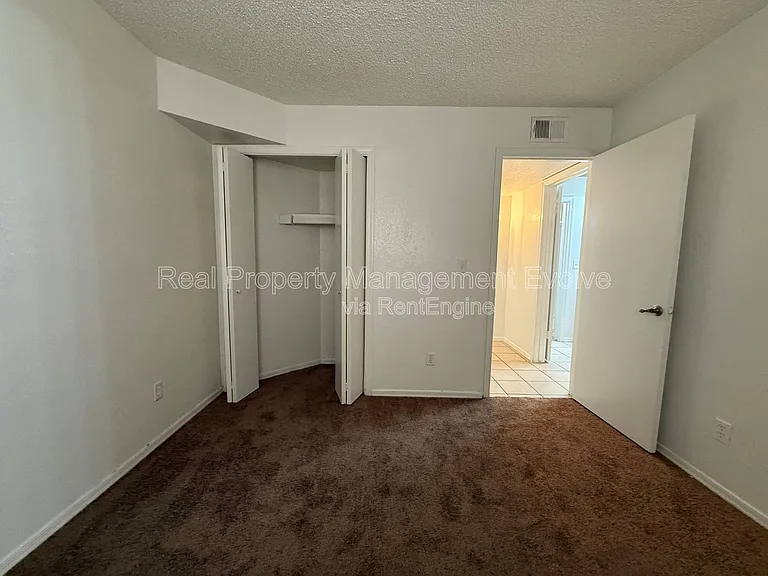 533 W Guadalupe Rd #1105 — Photo 16