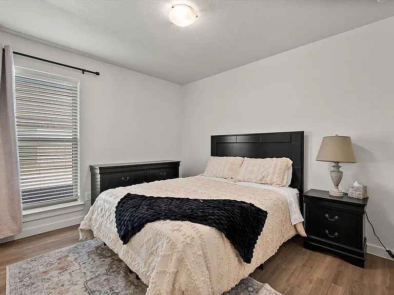 2156 Langford Ave — Photo 16