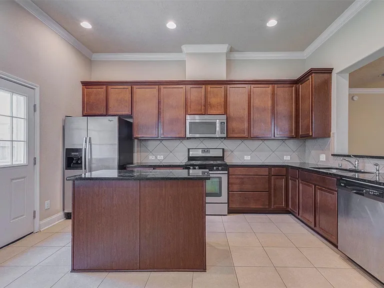 6107 Nicholas Ln — Photo 9
