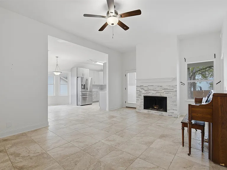 108 Songbird Ct — Photo 10