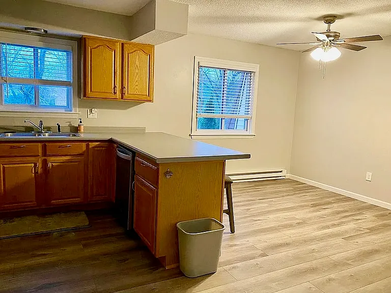 20 Lawrence Ave #38C — Photo 5
