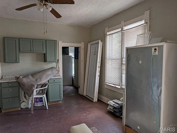 2nd image of 118-120 O'Fallon St