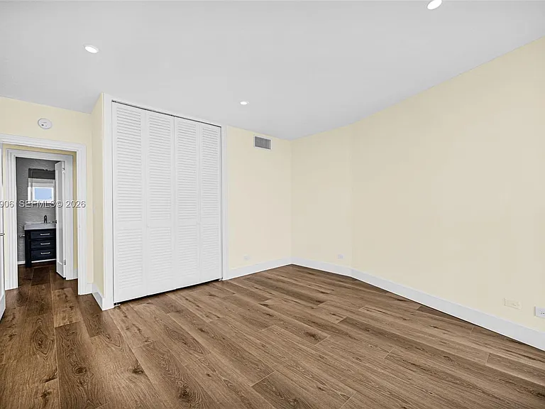 2451 Brickell Ave #5G — Photo 29