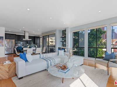 11805 Mayfield Ave APT 201, Los Angeles, CA, 90049